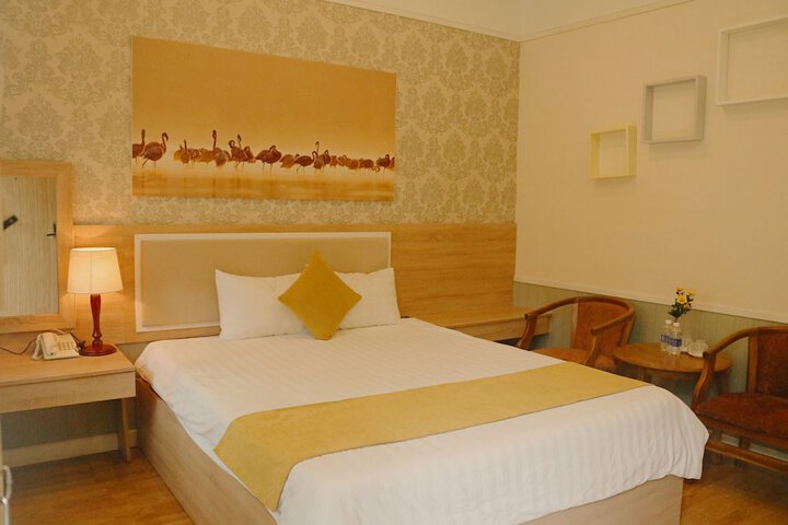 Room 9 of 28