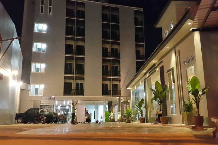 Hotel 32 of 40