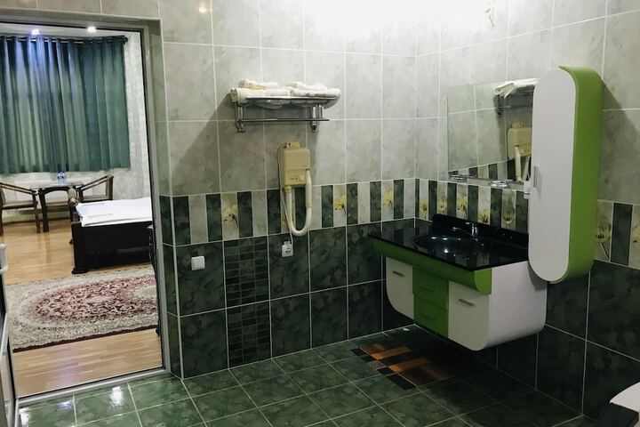 Room 15 of 23