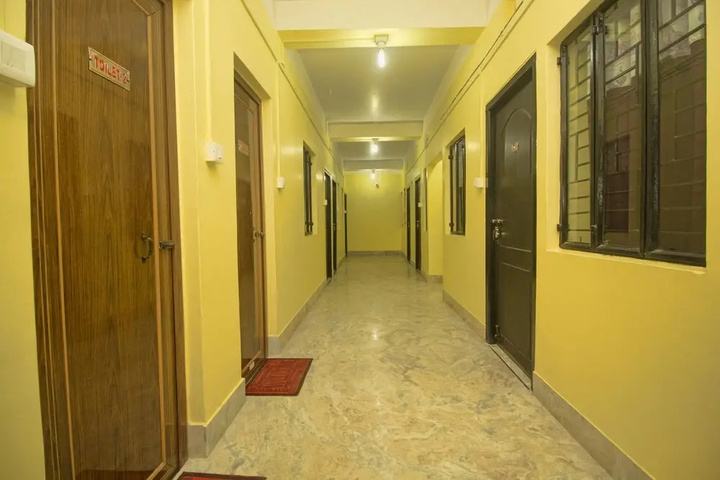 Room 10 of 14