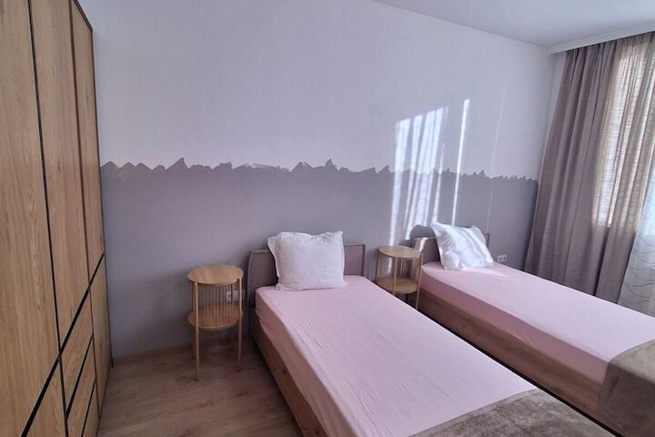 Room 6 of 43
