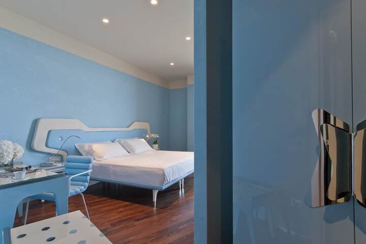 Room 11 of 49