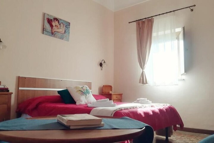 Room 5 of 85
