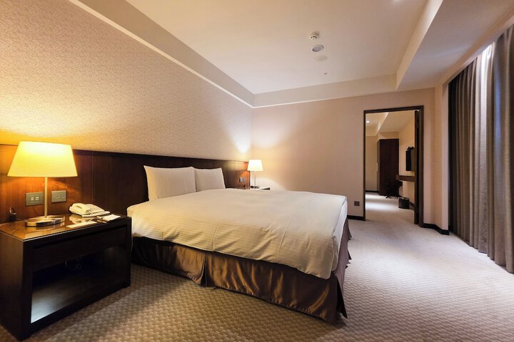 Room 45 of 120