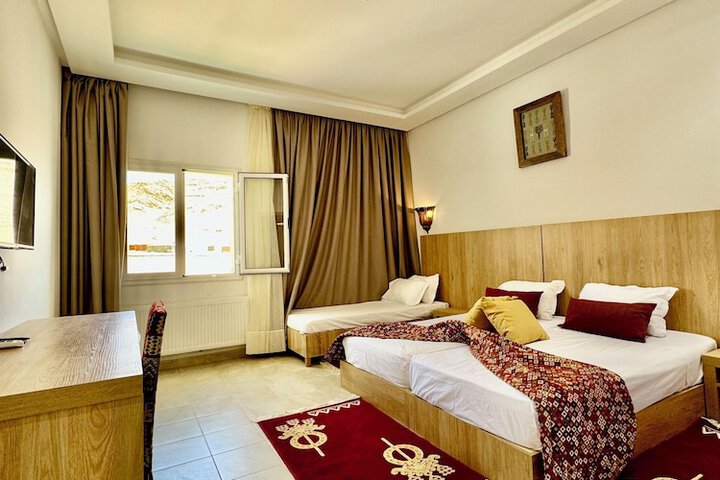 Room 2 of 23