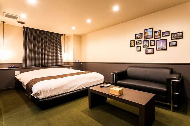 Room 4 of 22