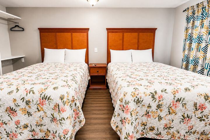 Room 8 of 65