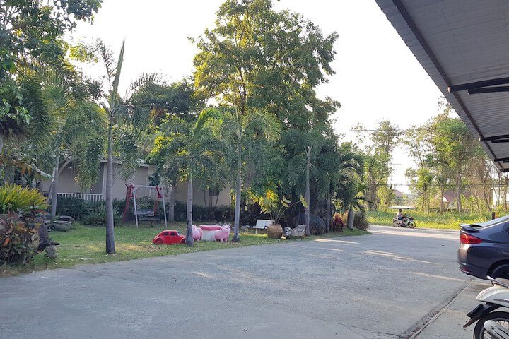 Property Grounds 190 of 195