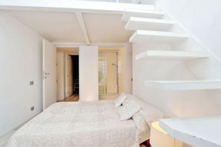 Room 5 of 22