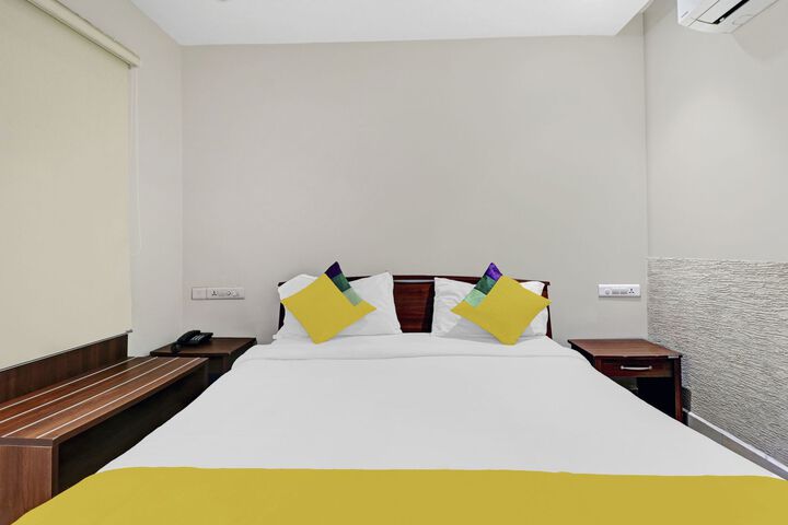 Room 18 of 32