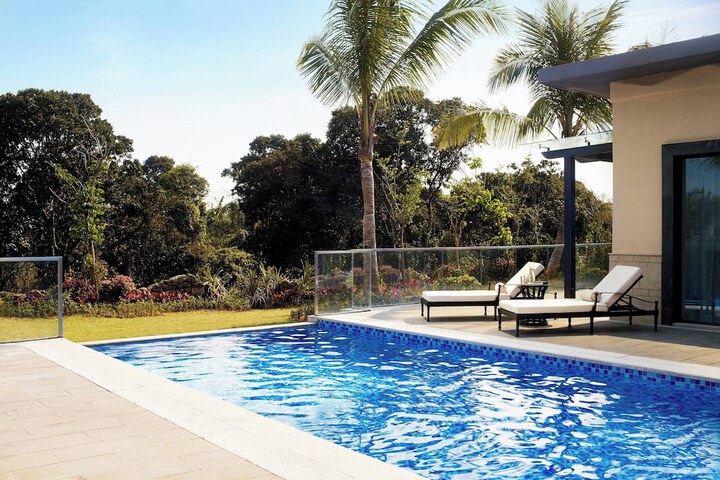 Pool 39 of 86