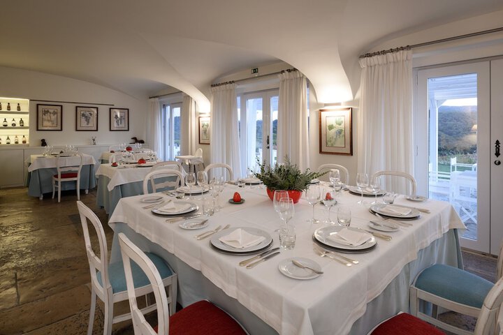 Dining 122 of 165