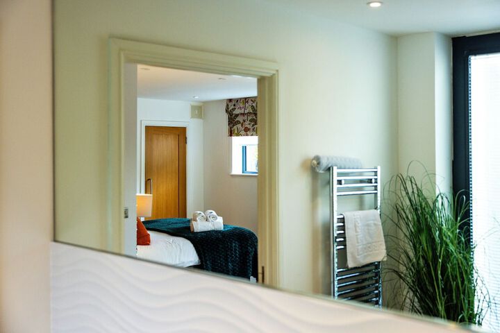 Room 82 of 283