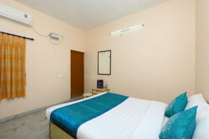 Room 10 of 22