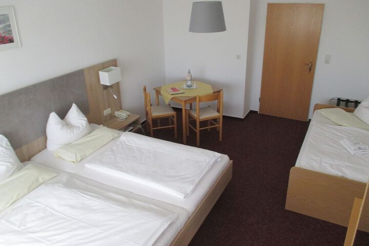 Room 4 of 31