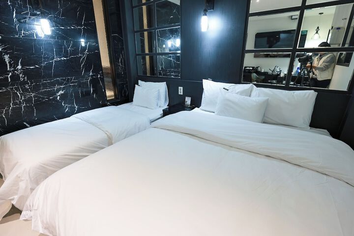 Room 39 of 93