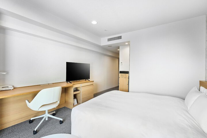 Room 27 of 101