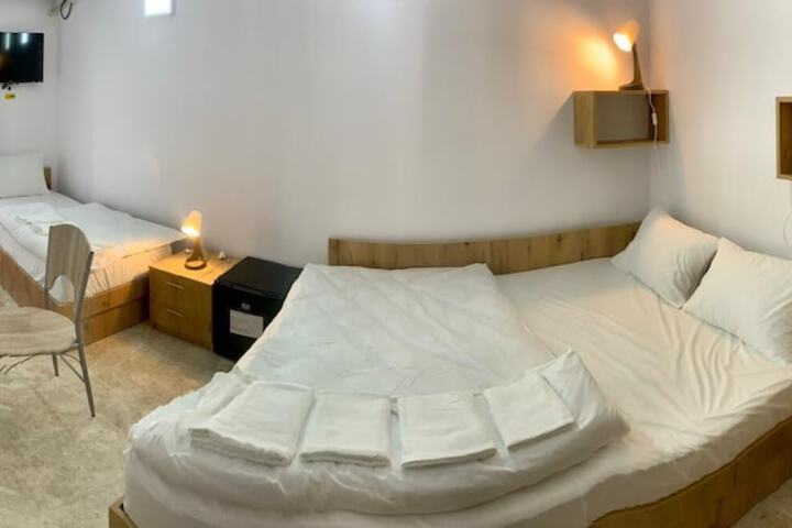 Room 7 of 35