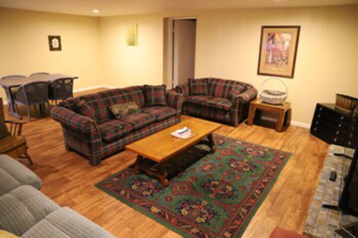 Room 3 of 38