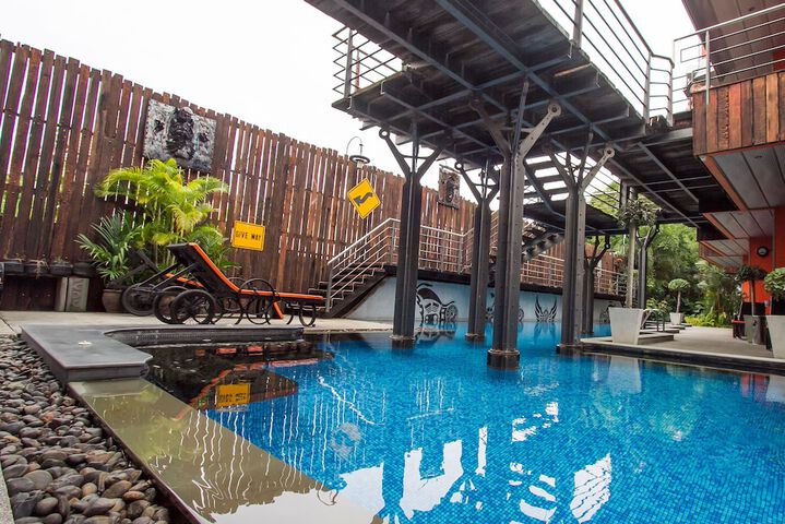 Hotel with Pool