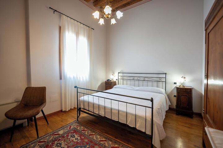 Room 20 of 49
