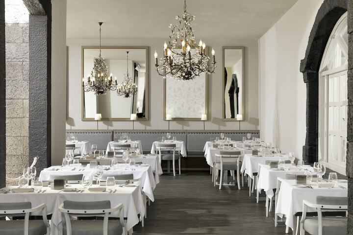 Dining 56 of 83