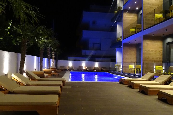 Pool 91 of 94