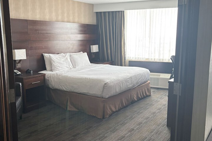 Room 10 of 67