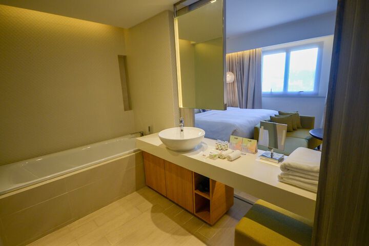 Room 29 of 52