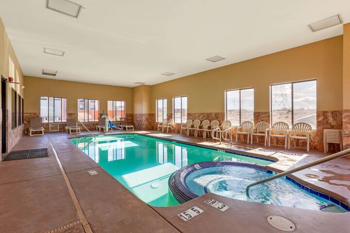 Pool 33 of 47