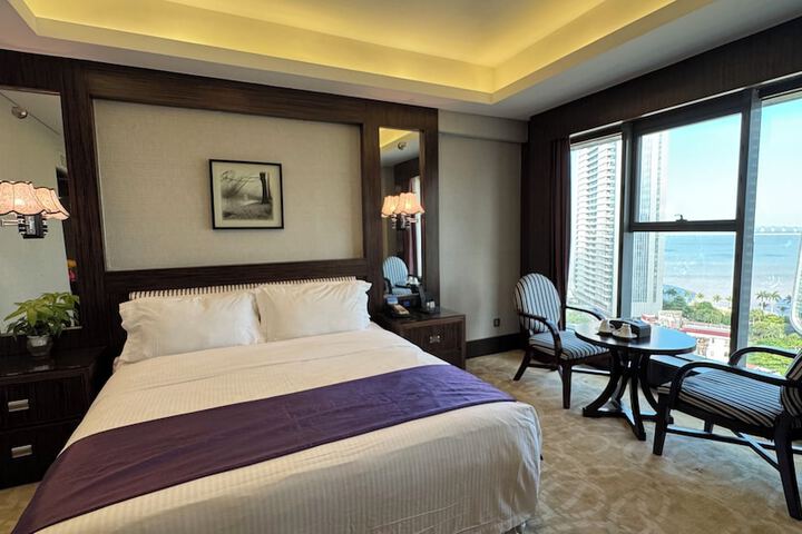Room 19 of 49