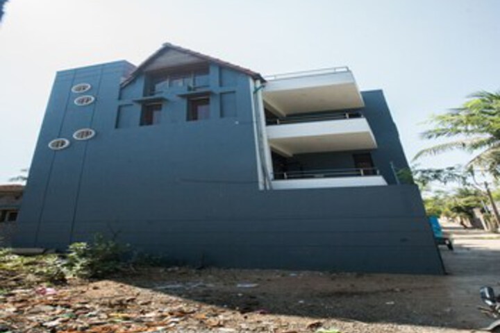 OYO 12218 Home Elegant 1BHK Serenity Beach
