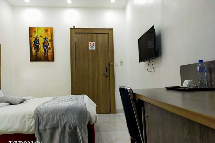 Room 14 of 79