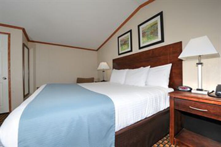 Photo of InstaLodge Hotel and Suites