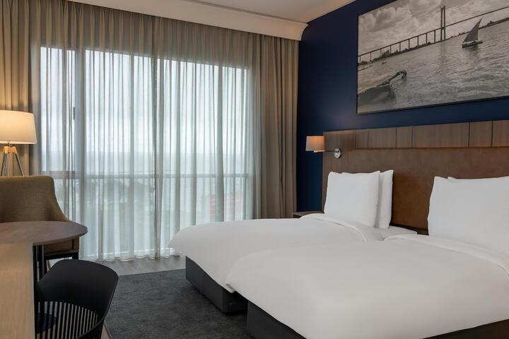 Room 72 of 309