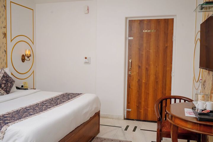 Room 103 of 159