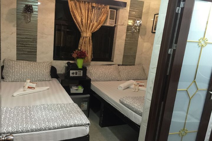 Room 8 of 44