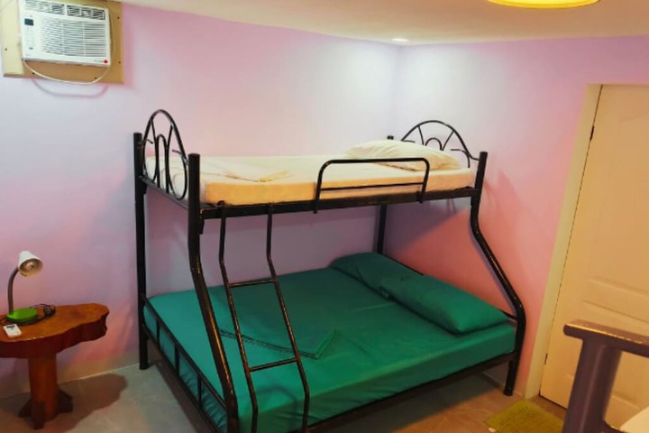 Room 14 of 52