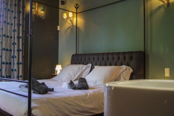 Room 29 of 65