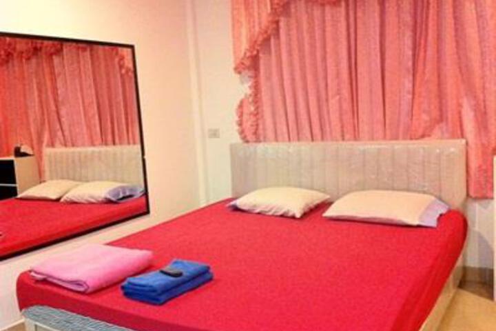 Room 2 of 5