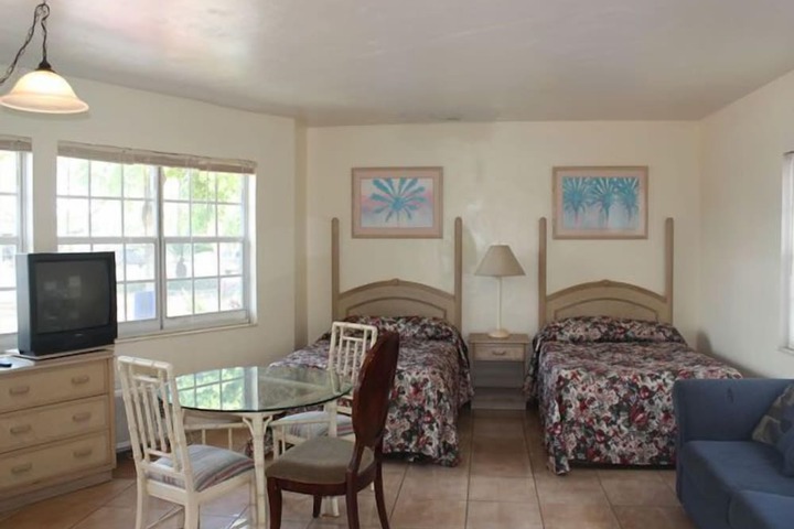 1 Double Bed (2 of 9)