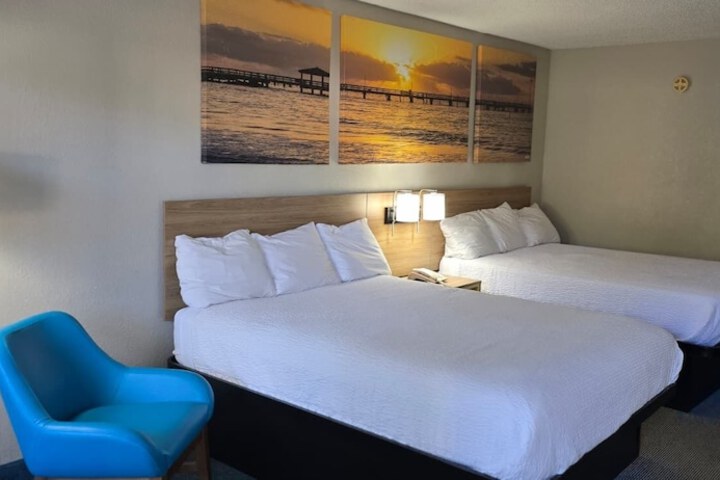 Room 8 of 26