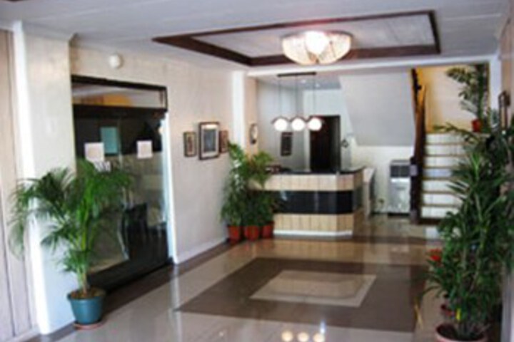 Brentwood Apartelle
