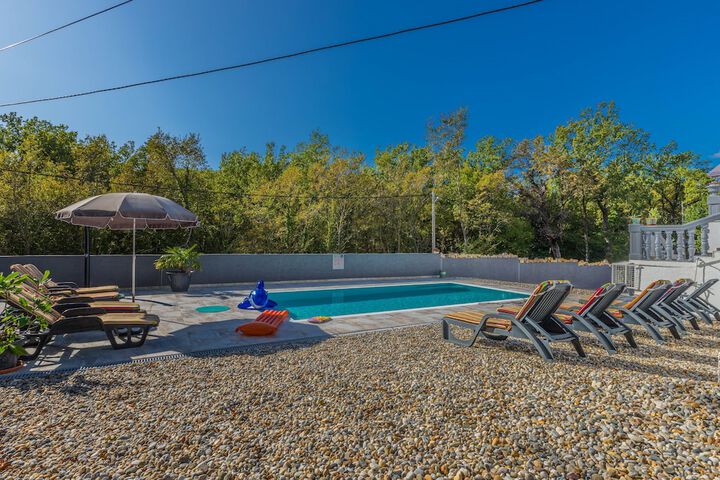 Sundeck 53 of 59
