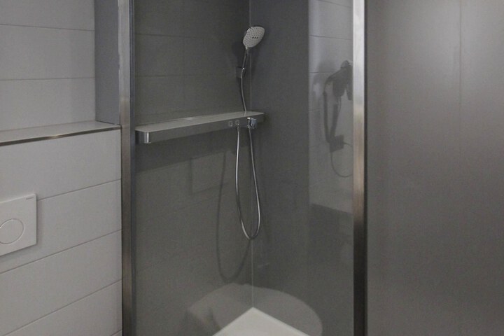 Room 17 of 49