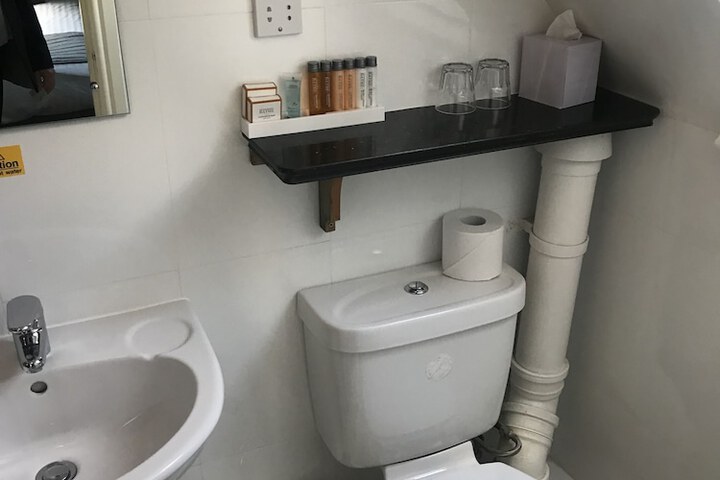 Room 48 of 90