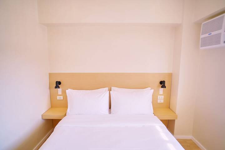 Room 6 of 37