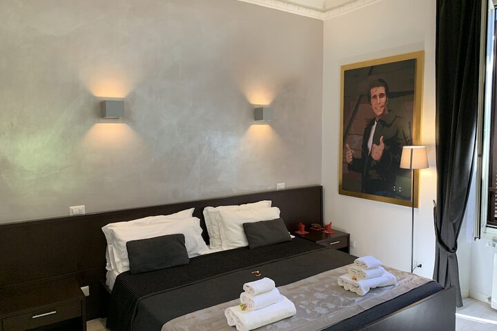 Room 27 of 63