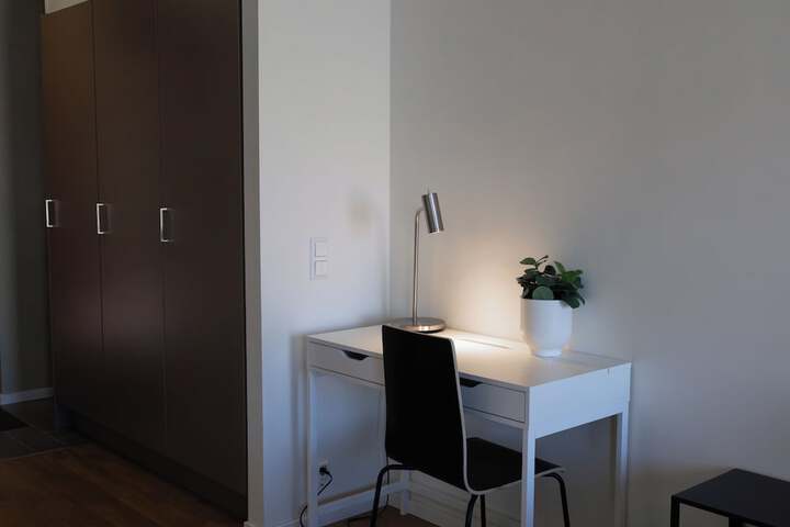 Room 16 of 50