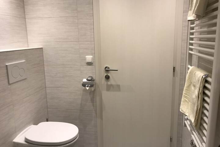 Room 5 of 50